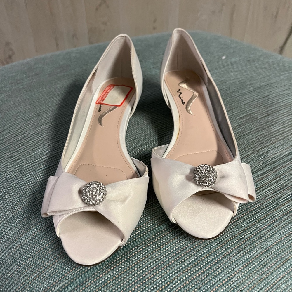 Nina white shoes with bow